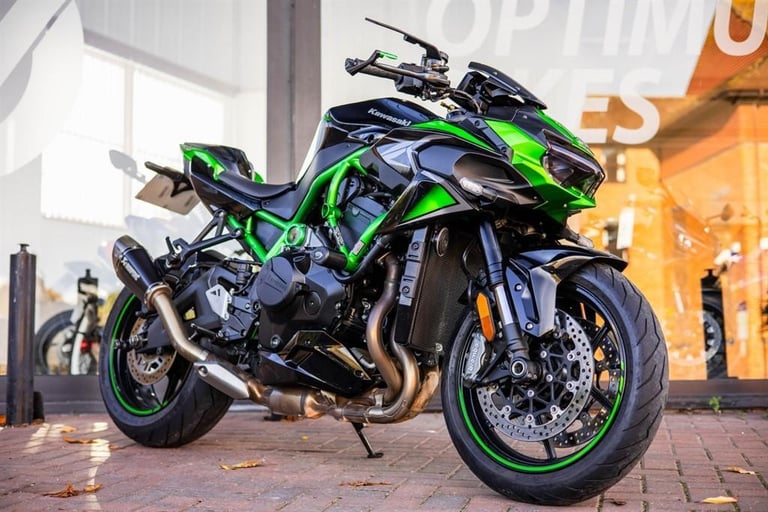 Kawasaki Ninja H2 AKRO ! LOW MILES ! LOADED SPEC ! STUNNING