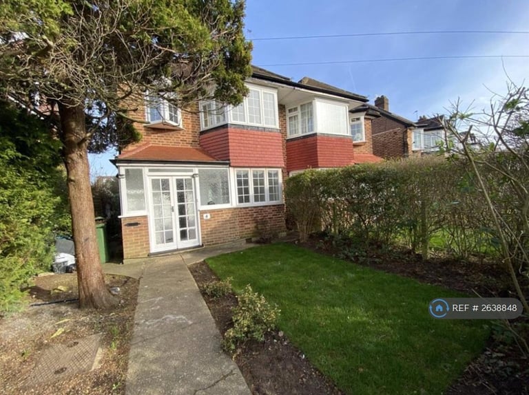 image for 3 bedroom house in Broughton Avenue, Richmond, TW10 (3 bed) (#2638848)