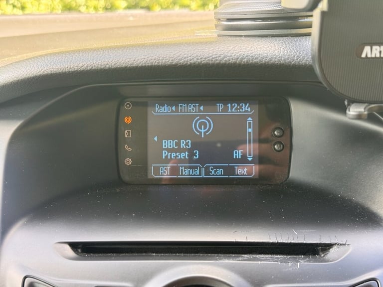 2013 Ford Focus 1.0T EcoBoost Zetec Hatchback 5dr Petrol Manual Euro 5 (s/s) (125 ps) Hatchback P... - Image 20