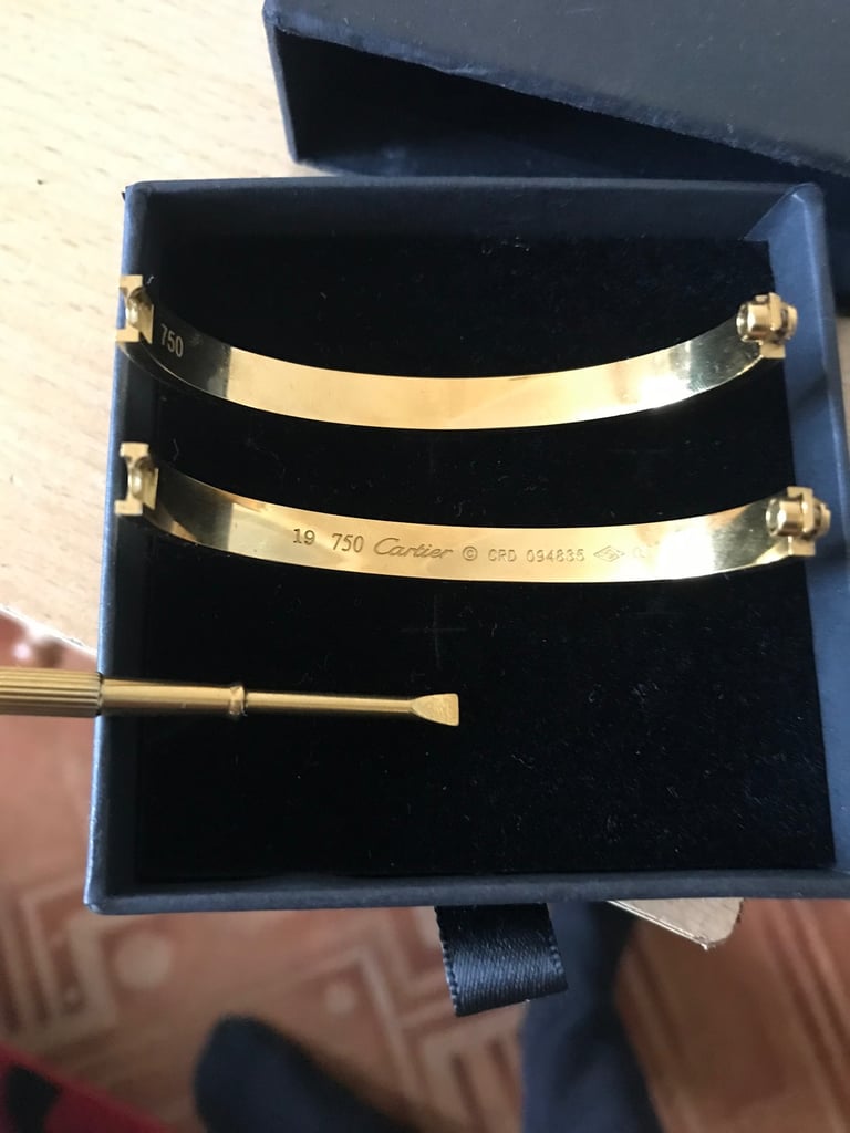 image for Gold 18k bracelet Cartier love Size 19