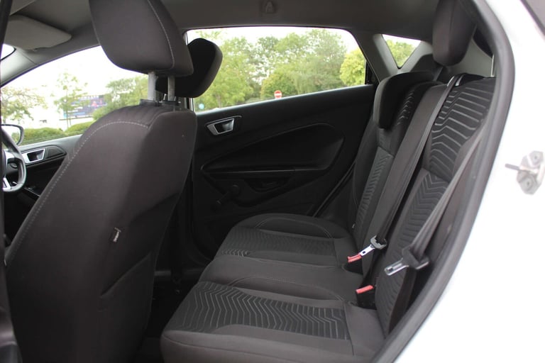 2014 Ford Fiesta 1.25 82 Zetec 5dr HATCHBACK PETROL Manual
