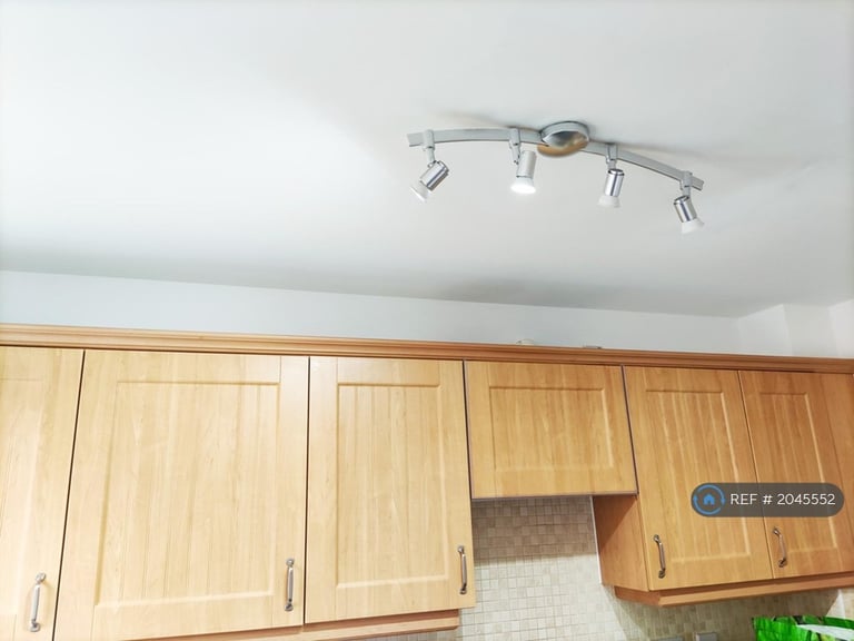 2 bedroom house in Brambling Close, Stowmarket, IP14 (2 bed) (#2045552)