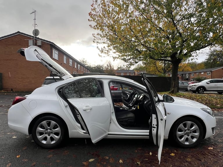 2018 Vauxhall Insignia HATCHBACK Diesel Manual