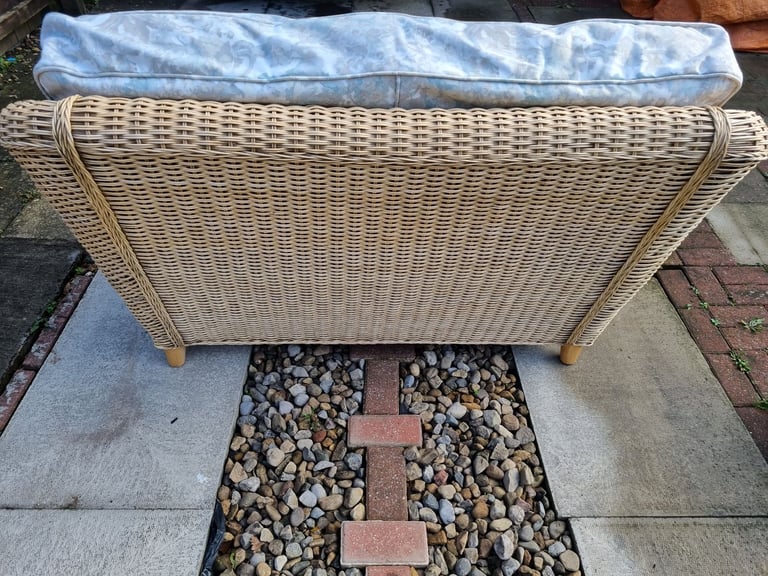 Three Piece Conservatory/Summer Room Suite.Delivery