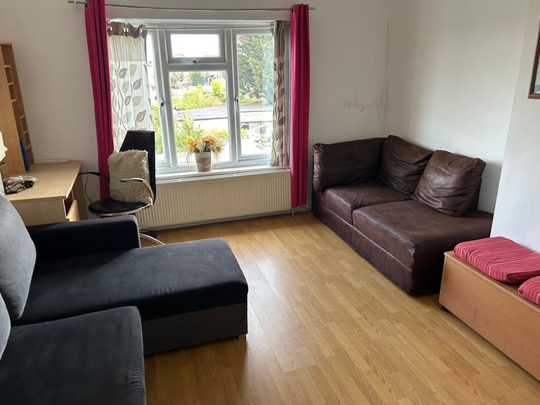 Lovely one bedroom flat to let in Whetstone N20 (please read ad)