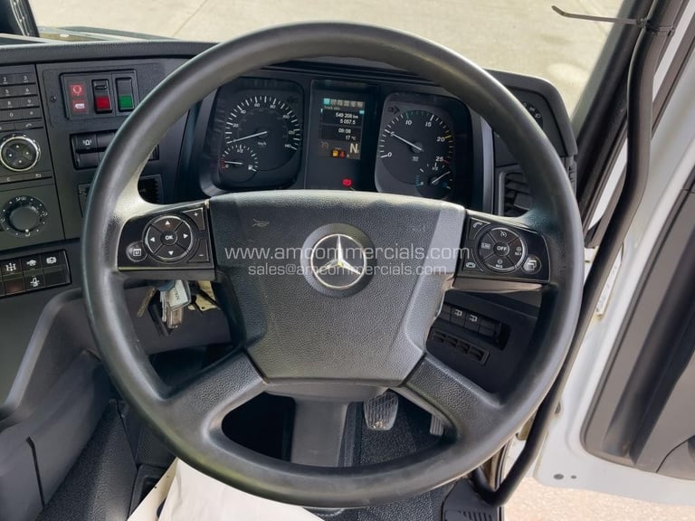 2017 (17) MERCEDES-BENZ AROCS 3240K TIPPER