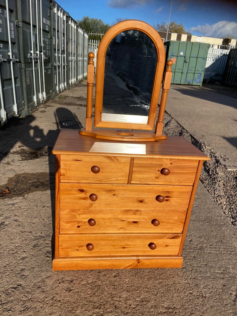Pine chest of 3+2 drawer with mirror