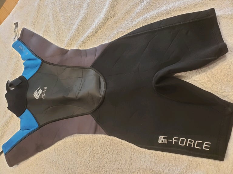 Gul wetsuit age 7-8years