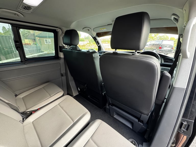 2020 Volkswagen Transporter Shuttle 2.0 TDI 150PS SE Minibus DSG MPV Diesel Automatic
