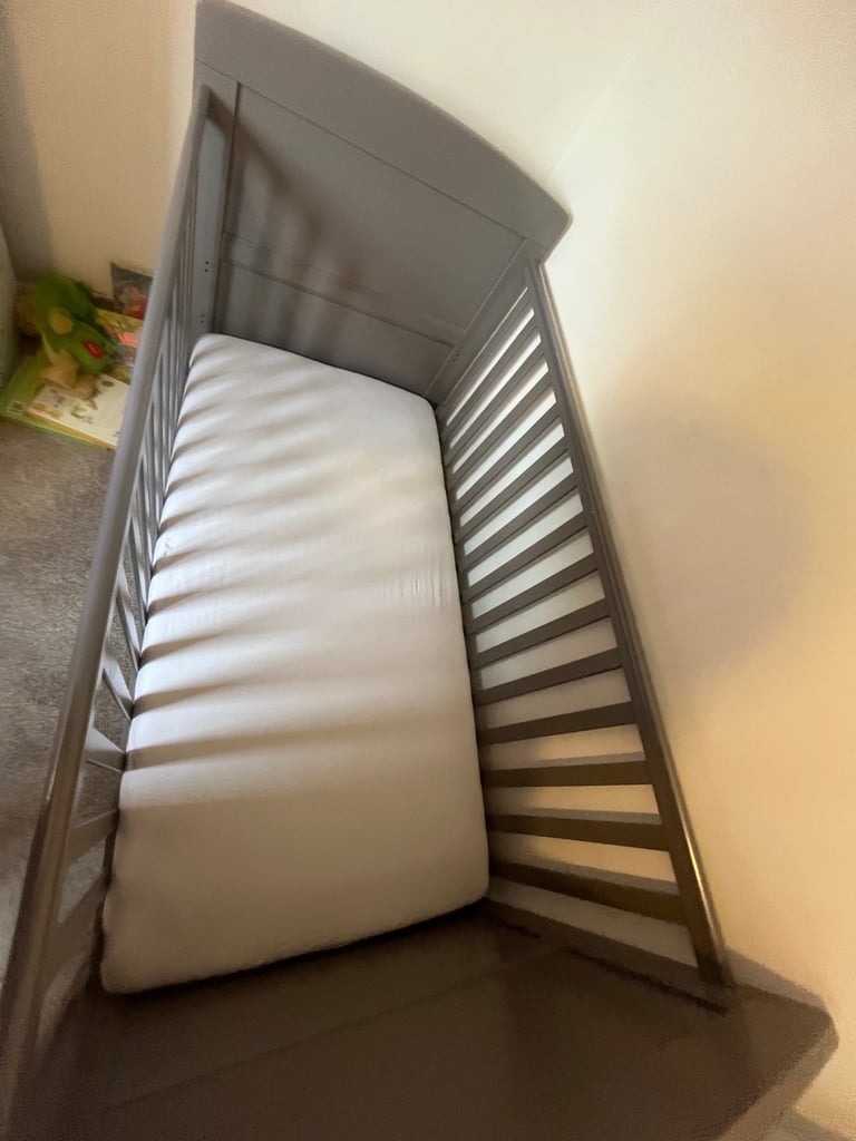 Obaby Grace Cot - Birth until age 4/5