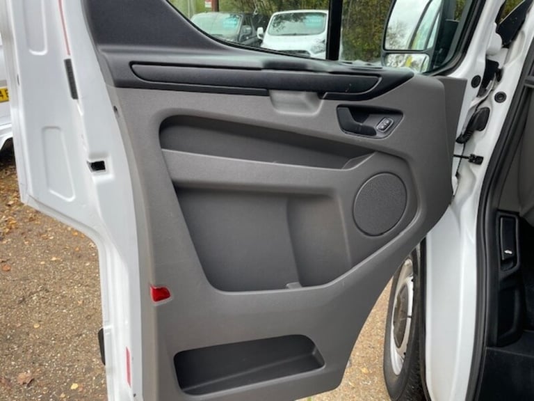 2018 Ford Transit Custom 2.0 TDCi 105ps Low Roof Van PANEL VAN DIESEL Manual