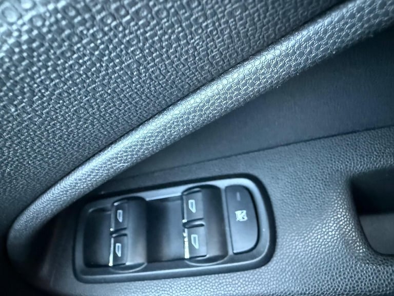 2017 Ford Ecosport 1.0T EcoBoost Zetec 2WD Euro 6 (s/s) 5dr HATCHBACK Petrol Manual