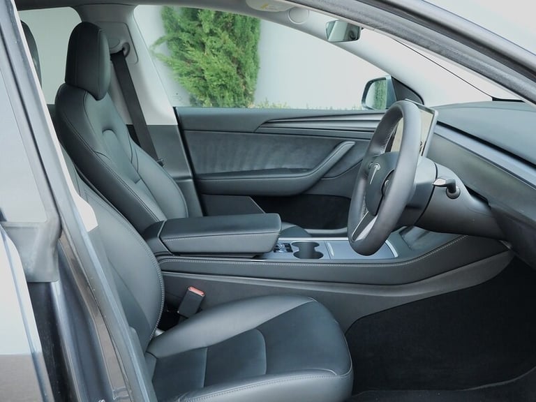 2022 Tesla Model Y (Dual Motor) Long Range SUV 5dr Electric Auto 4WDE (384 bhp) SUV Electric Auto...