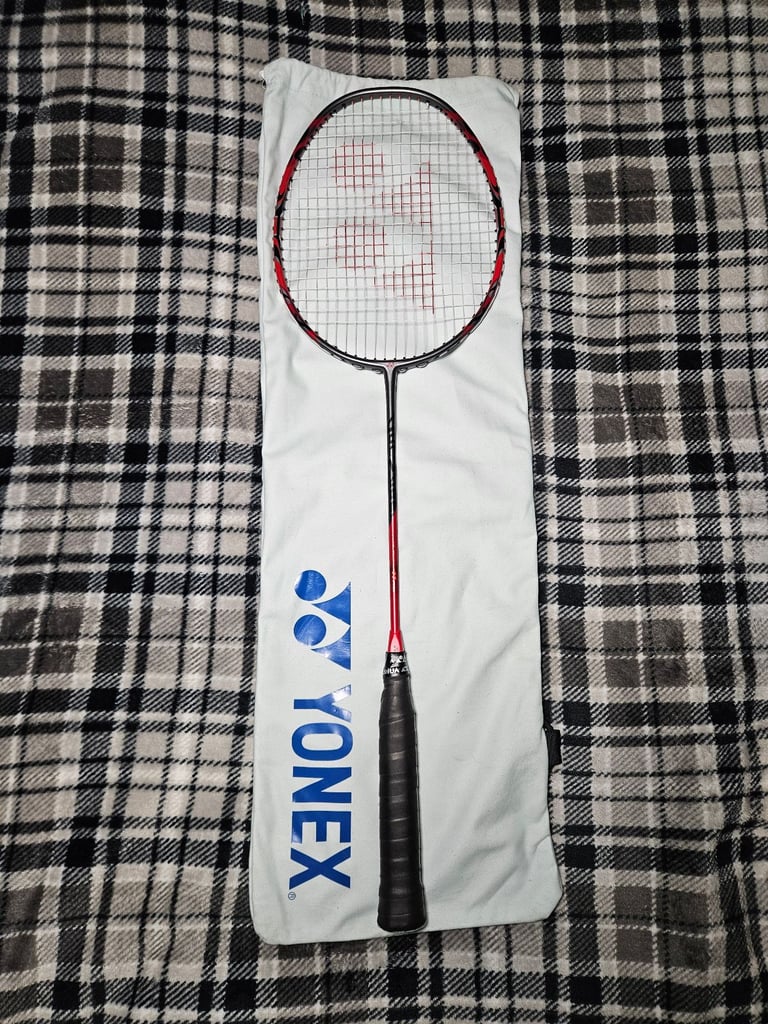 Yonex ArcSaber 11 Pro 3U G5 Badminton Racket – Mint Condition – Grayish Pearl