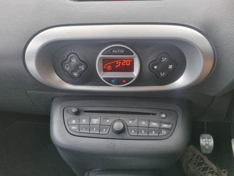2010 Renault Wind 1.6 VVT Dynamique S Convertible 2dr Petrol Manual Euro 4 (133 ps) Convertible P...