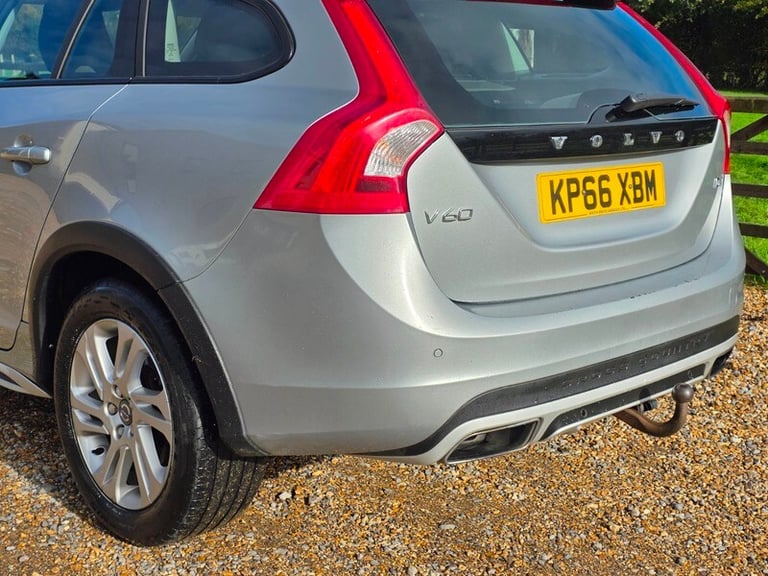 Volvo V60 D4 CROSS COUNTRY SE NAV