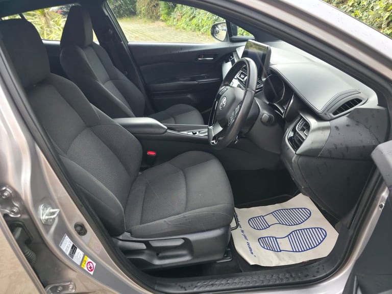 2017 Toyota C-HR  Manual