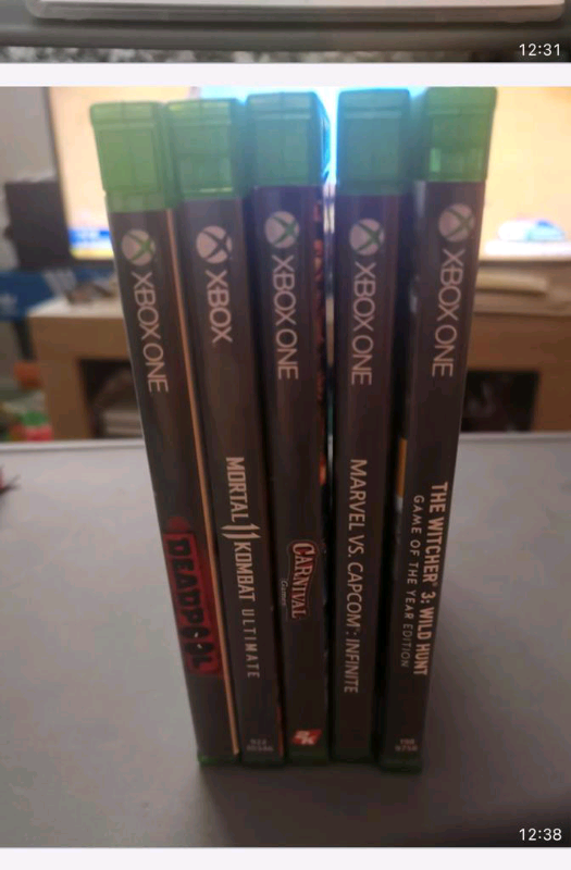 5 × Xbox one games.
