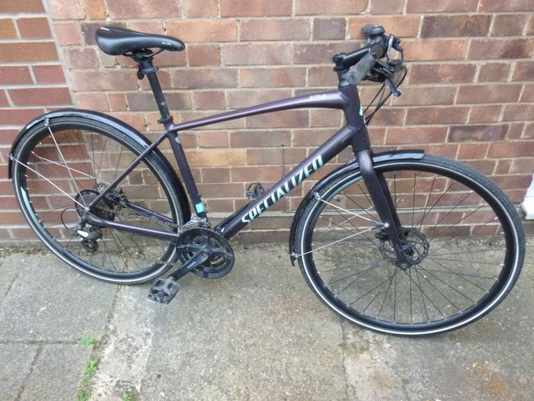 image for Specialized Sirrus Shimano 24 Speed Hydraulic Disc Brakes commuting/hybrid 700c bike 