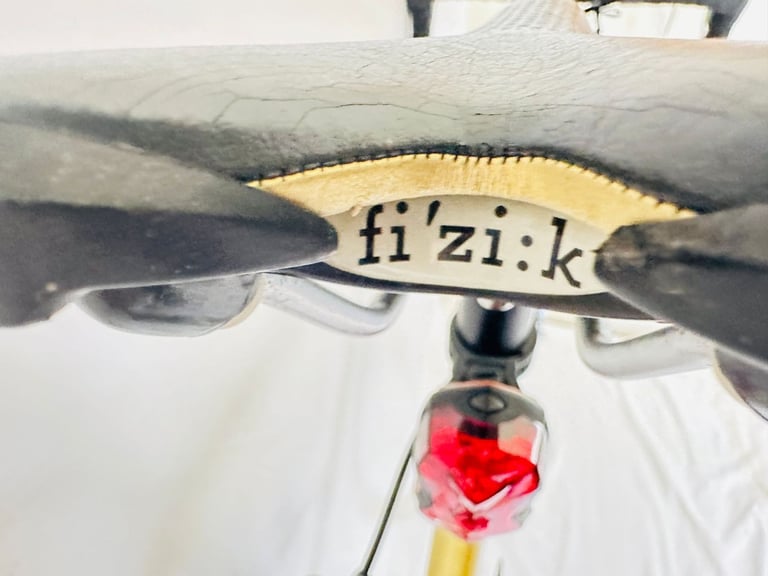 BIANCHI 928 Carbon Size/M Campagnolo Groupset Road Bike WARRANTY 