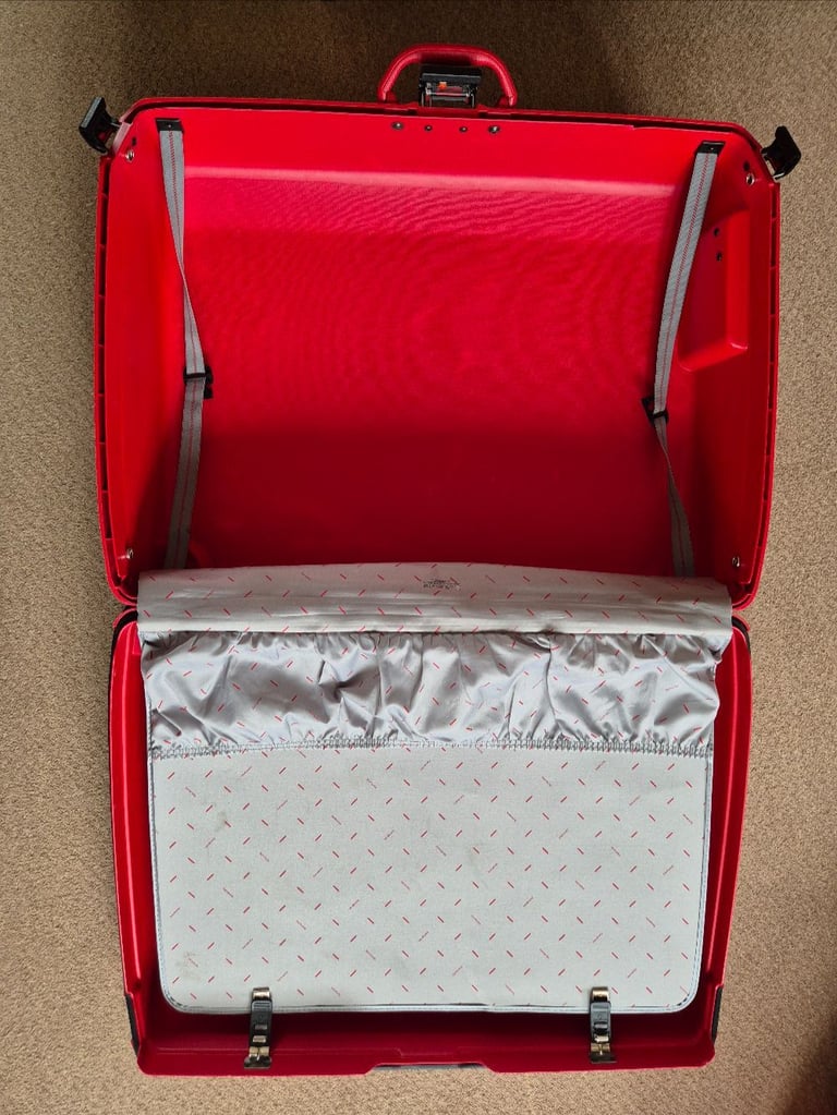 Samsonite Large Red hardshell CPA suitcase with combination Lock