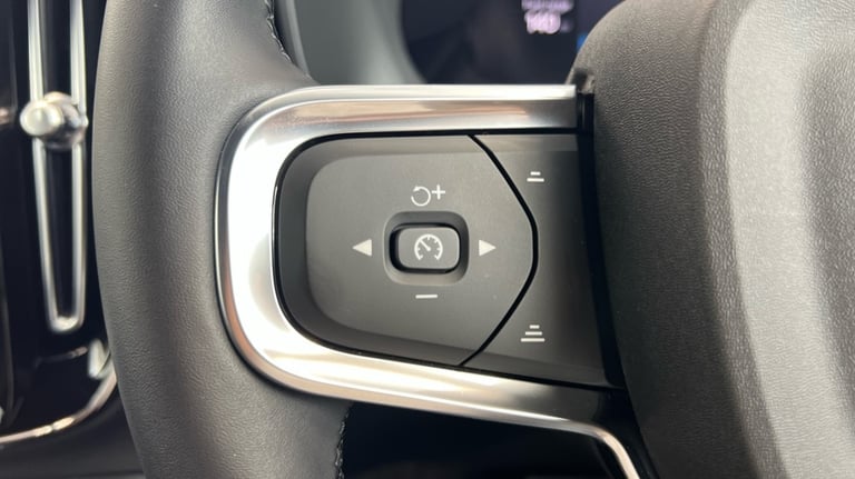 2024 Volvo XC40 Plus, B4 Mild hybrid, Petrol, Dark Estate Petrol Automatic