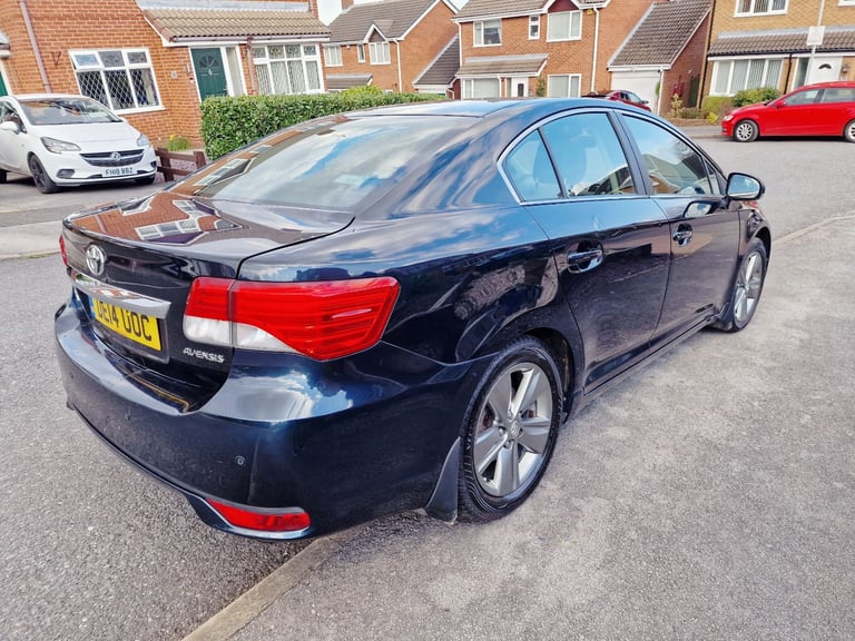 Top of the range Toyota Avensis 2.0 D4D Business Edition ICON plus D4D £35 Road Tax