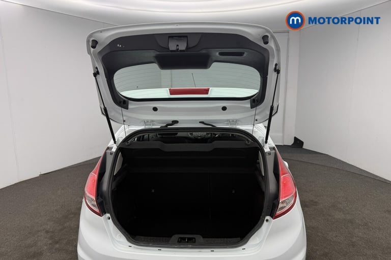 2015 Ford Fiesta 1.25 82 Zetec 5dr HATCHBACK PETROL Manual