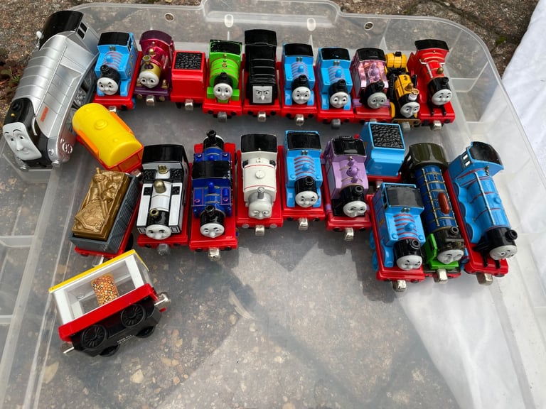 Thomas the tank engine train sets