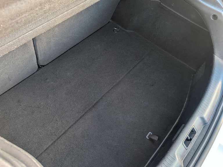 2013 Renault Megane 1.5 dCi Dynamique TomTom Euro 5 3dr COUPE Diesel Manual