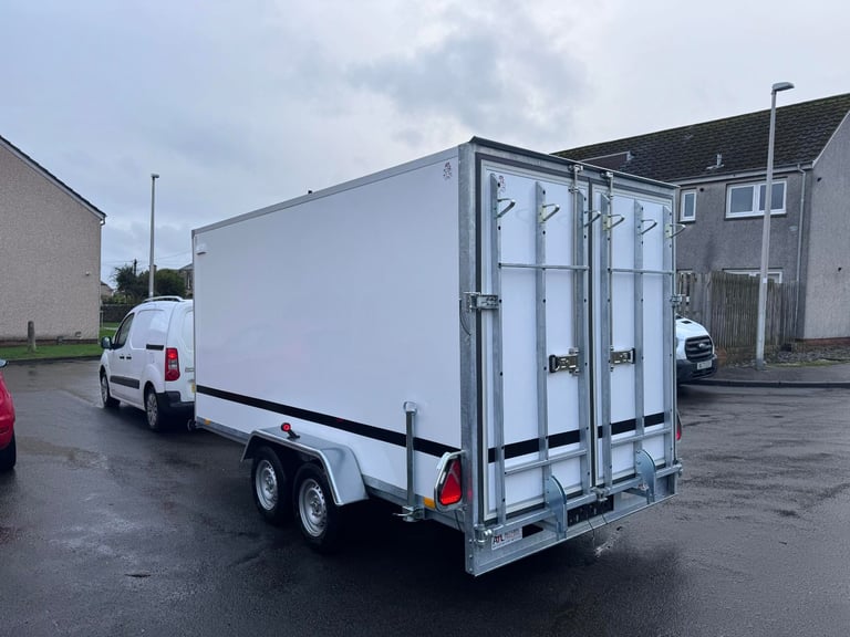 BRAND NEW 400cm x 200cm x 200cm TWIN AXLE BOX TRAILER WITH DUO DOORS 2700KG