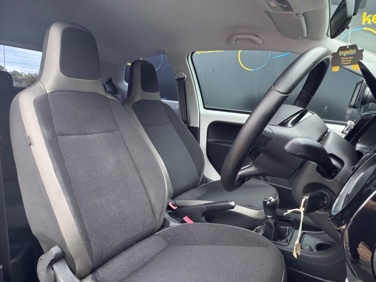  Volkswagen up! 1.0 High up! Euro 5 3dr Petrol Manual