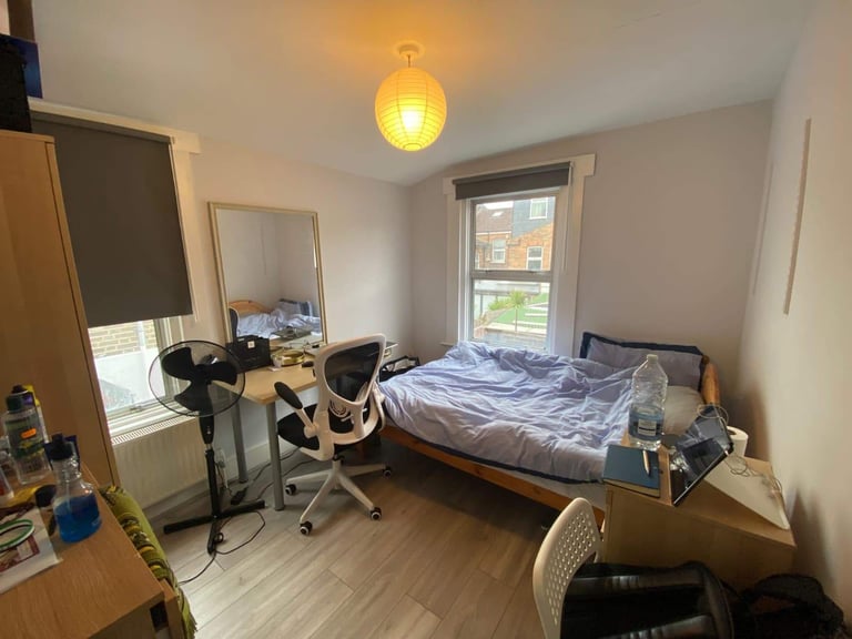 Small Double Room for Single Person 