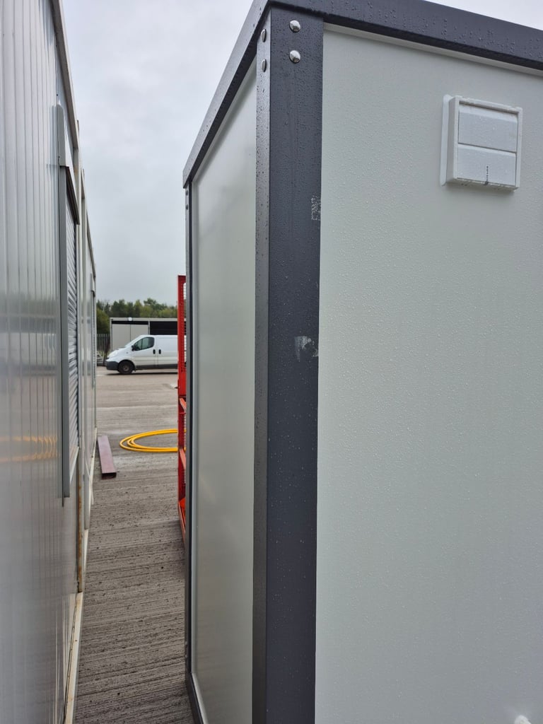 Portable site toilet