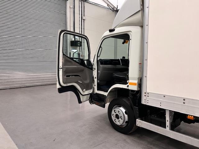 Mitsubishi Fuso Canter 7C18 Day Cab Box Van  