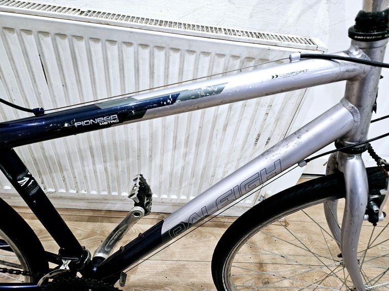Raleigh pioneer metro hybrid bike in good condition All fully working 