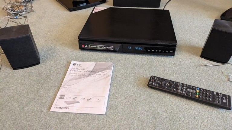 LG Blu Ray 3D  5.1 Surround Sound 1000 W system.