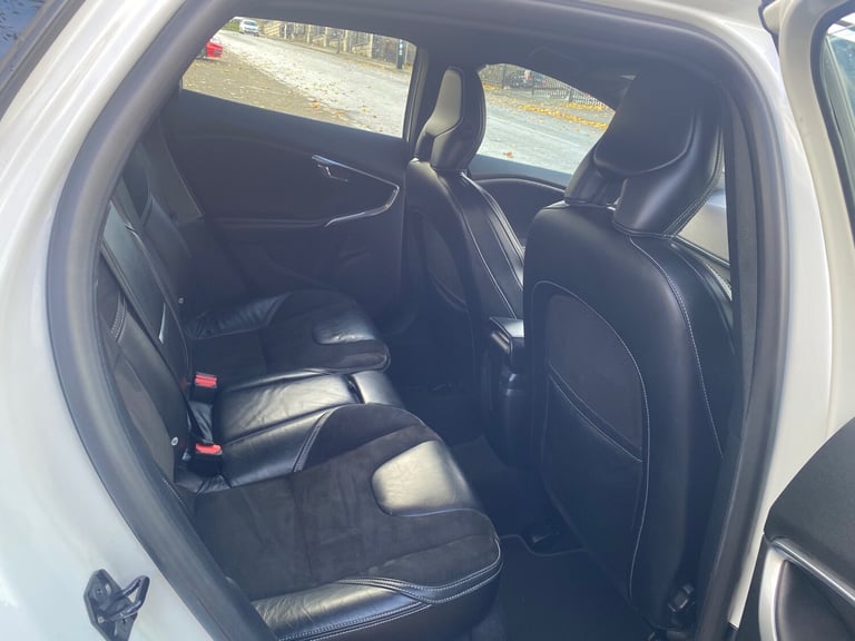 2013 Volvo V40 D2 R DESIGN 5dr HATCHBACK Diesel Manual