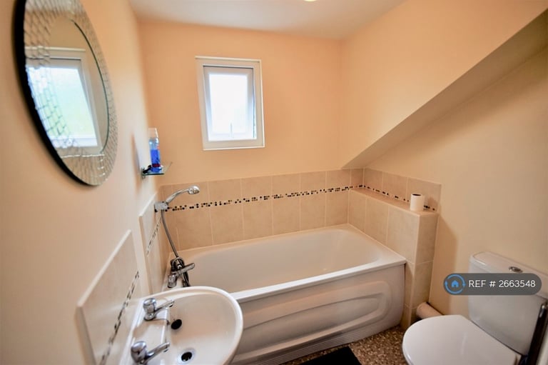9 bedroom house in Russell Street, Cardiff, CF24 (9 bed) (#2663548)