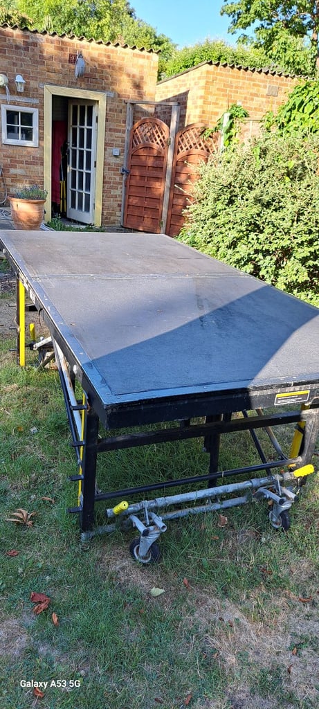 5x stage portable and foldable platform