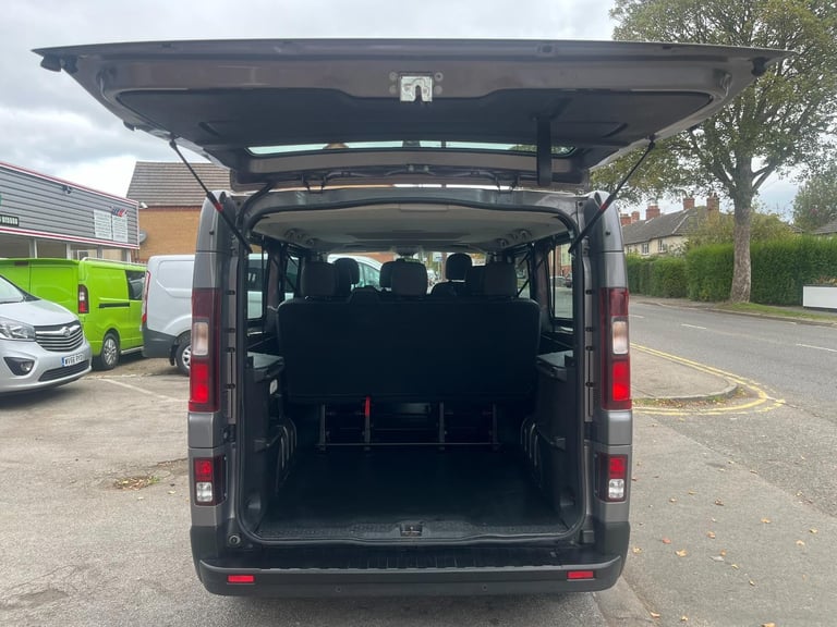 Renault Trafic 2.0 dCi ENERGY 30 Sport Nav 9 Seat LWB Minibus  DIESEL 2021/21