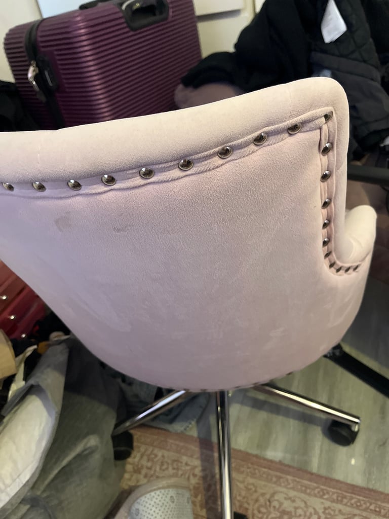 Pink swirly chair 