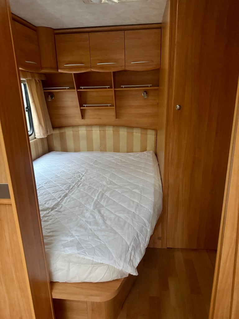 Caravan Adria Adora 532 UP Fixed Bed 2006