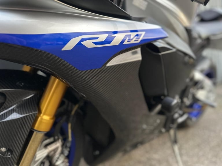 Stunning Low Mileage 2020/20 Yamaha R1M Motorcycle