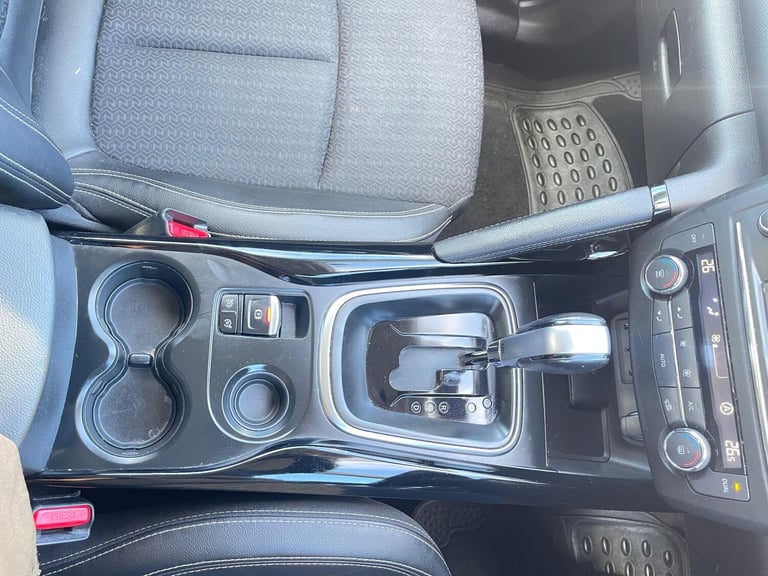 2017 Renault Kadjar 1.2 TCe Dynamique S Nav EDC Euro 6 (s/s) 5dr HATCHBACK Petrol Automatic