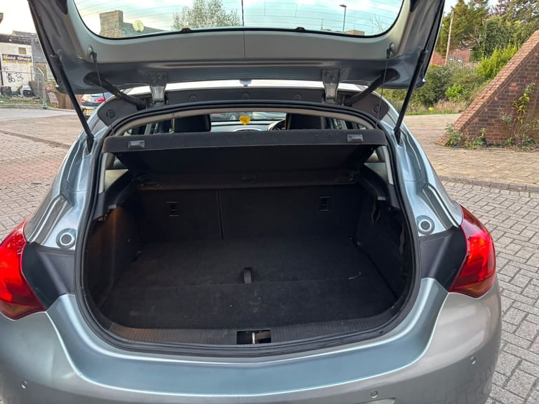 Vauxhall, ASTRA, Hatchback, 2010, automatic, 1598 (cc), 5 doors