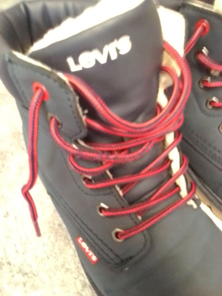 'Levis' Ladies Boots.