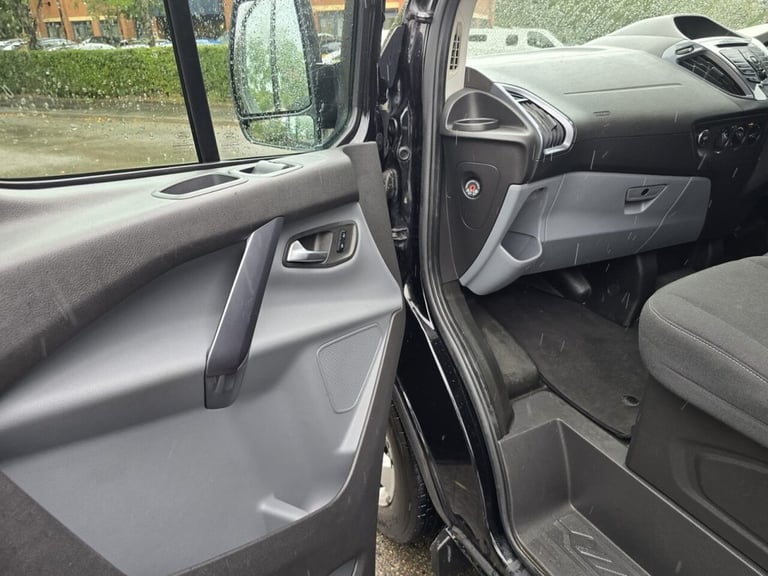 2017 Ford Transit Custom 2.0 TDCi 290 Limited Panel Van 5dr Diesel Manual L1 H2 (157 g/km, 168 bh...