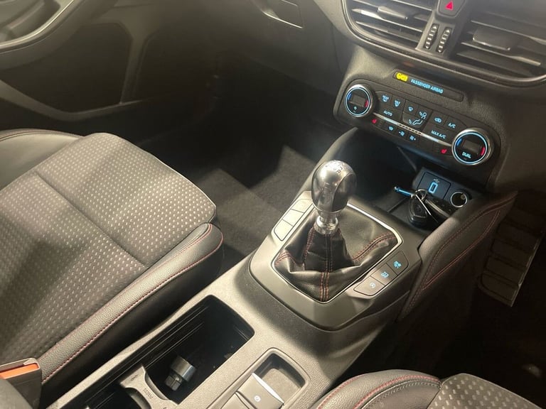 2019 Ford Focus 1.0T EcoBoost ST-Line X Hatchback 5dr Petrol Manual Euro 6 (s/s) (125 ps) Hatchba...