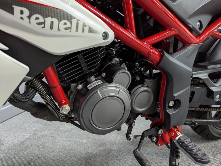2025 (75) Benelli BN125 in White